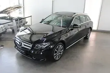 Gebraucht Mercedes E220 Avantgarde 194 PS (142 kW) 2018 Limousine