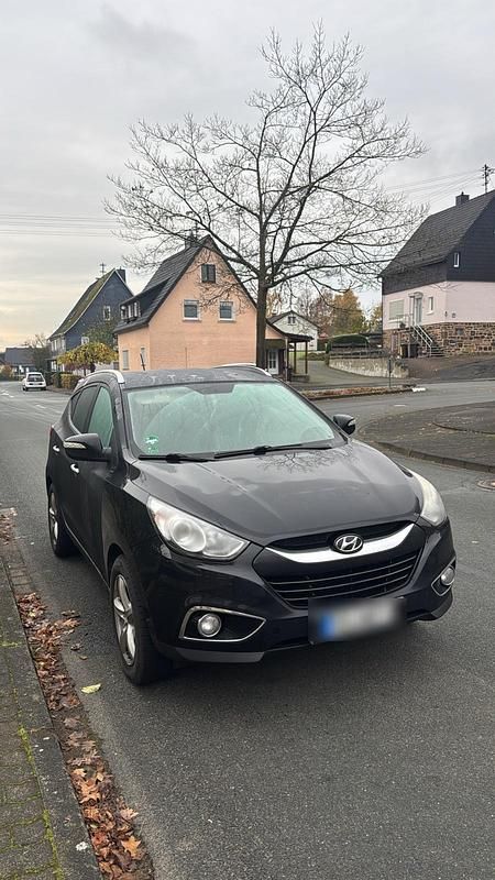 Schwarz Gebraucht 2013 Hyundai ix35 SUV | 7.100 € (Superpreis) - Bild 1/4