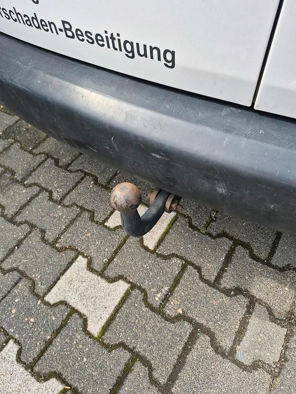 Second-hand VW Caddy 75 CP (55 kW) 2014 Alb Monovolum