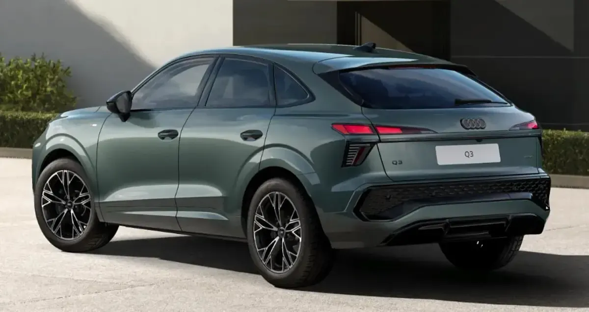 Neu Audi Q3 Sportback Ambiente 265 PS (194 kW) 2026 Salbeigrün metallic SUV