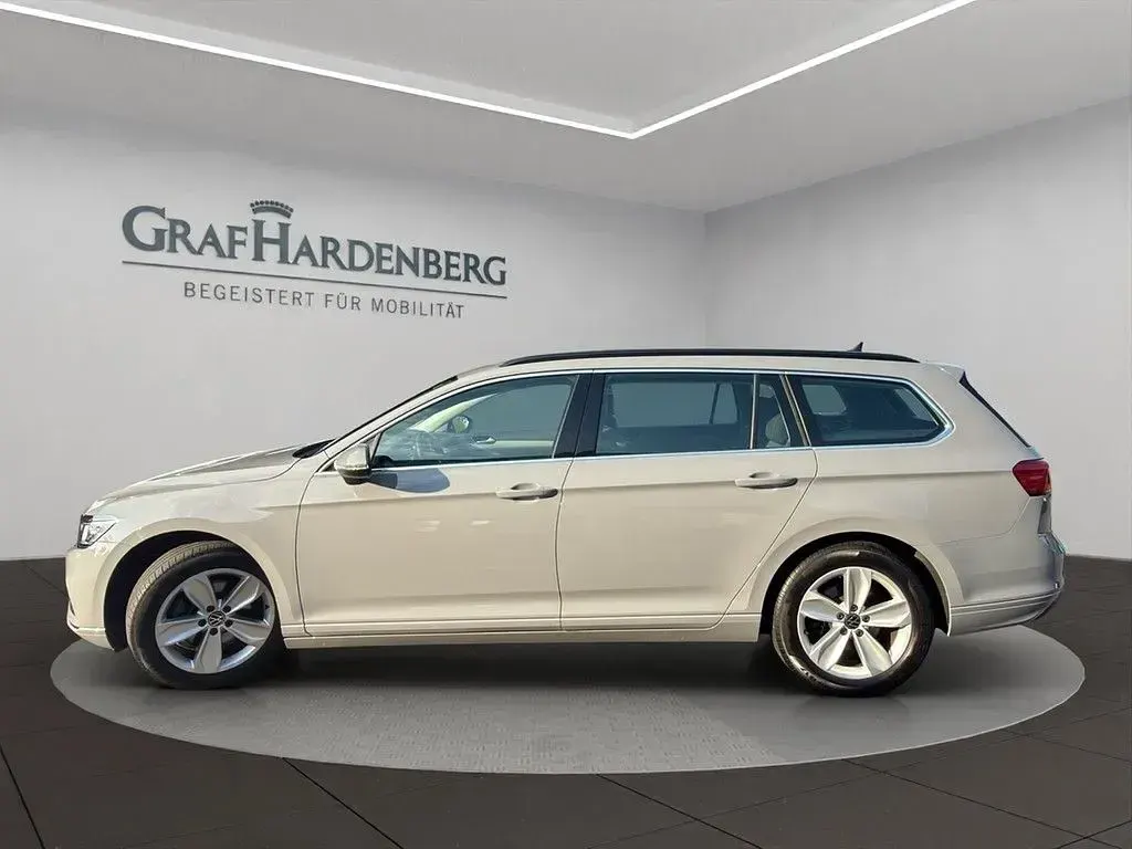 Gebraucht VW Passat Business 200 PS (147 kW) 2023 Grau Kombi