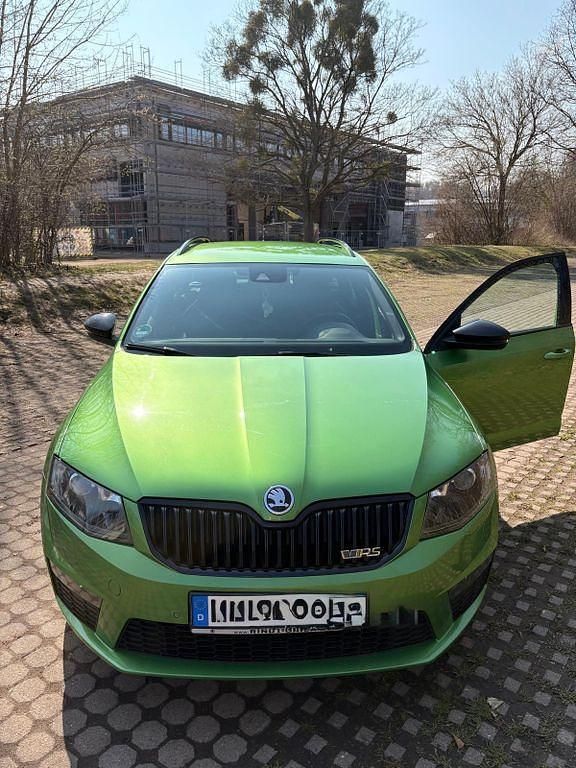 Gebraucht Skoda Octavia RS 220 PS (161 kW) 2018 Grün Kombi