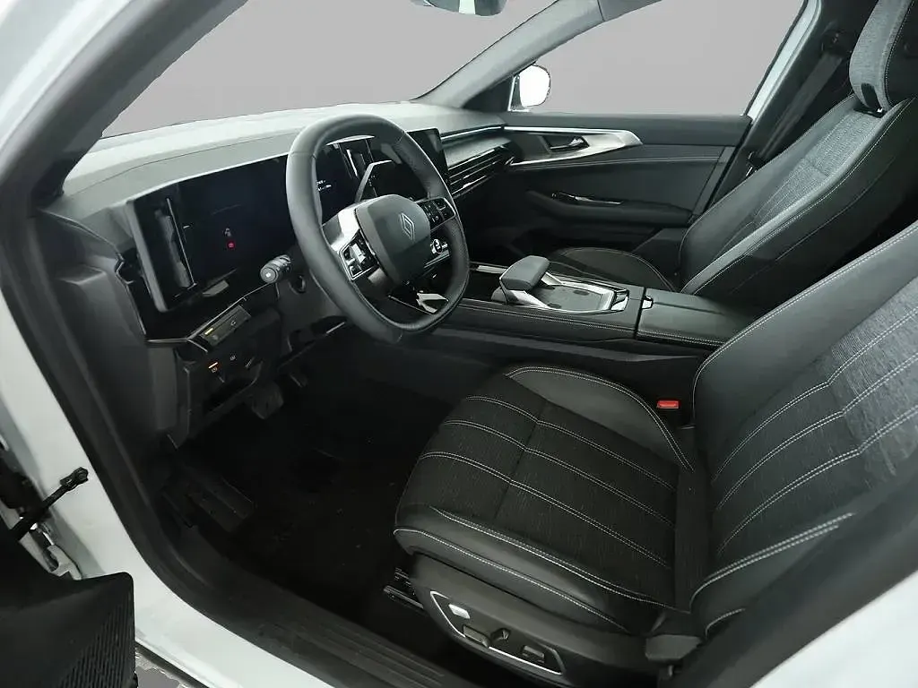 Usata Renault Austral Techno 200 CV (147 kW) 2025 Bianco SUV