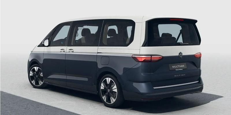Neu VW Multivan Life 150 PS (110 kW) 2026 Candyweiß/ starlight blue met Van