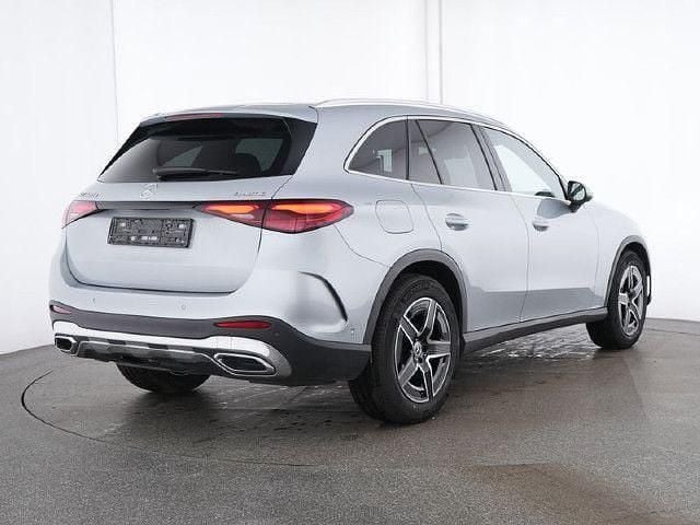 Hightechsilber metallic Gebraucht 2024 Mercedes GLC220 AMG SUV | 54.870 € (Superpreis) - Bild 1/4