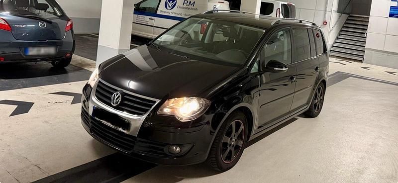 Gebraucht VW Touran 140 PS (102 kW) 2009 Schwarz Van / Kleinbus