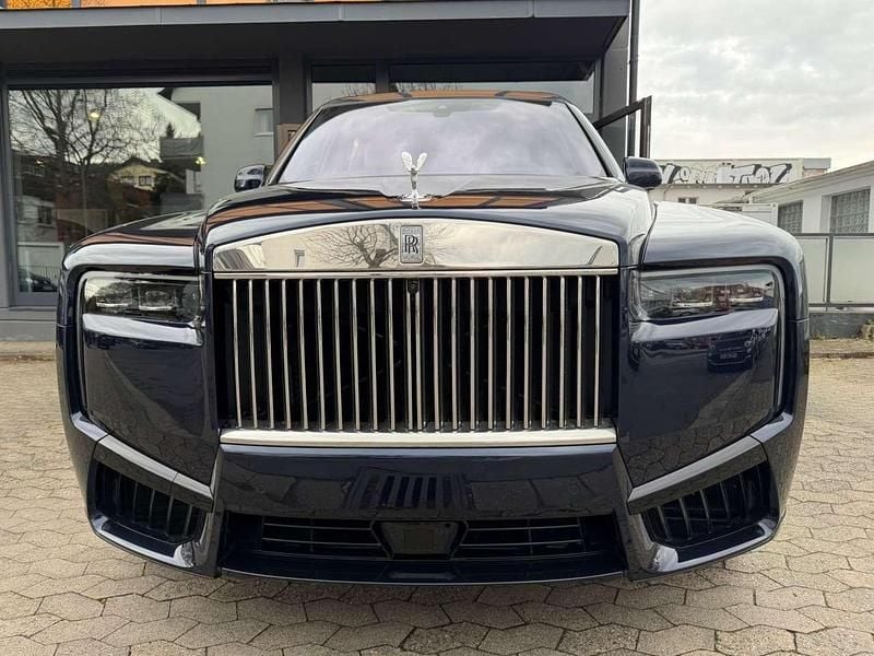 Neu Rolls Royce Cullinan 571 PS (419 kW) 2026 Midnight sapphire SUV
