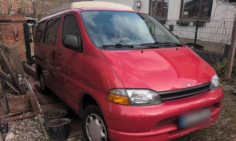 Gebraucht Toyota HiAce 75 PS (55 kW) 1998 Rot Van / Kleinbus