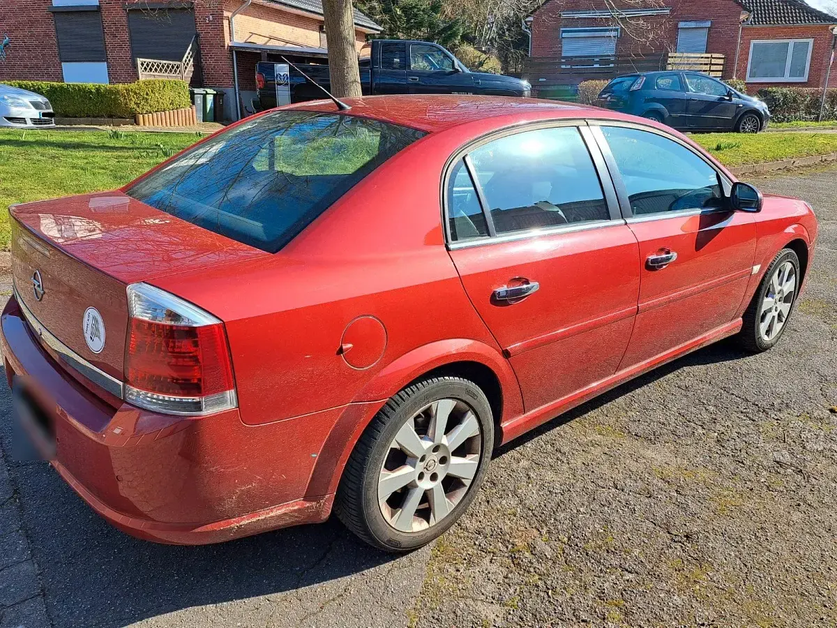 Gebraucht Opel Vectra 140 PS (102 kW) 2006 Rot Limousine