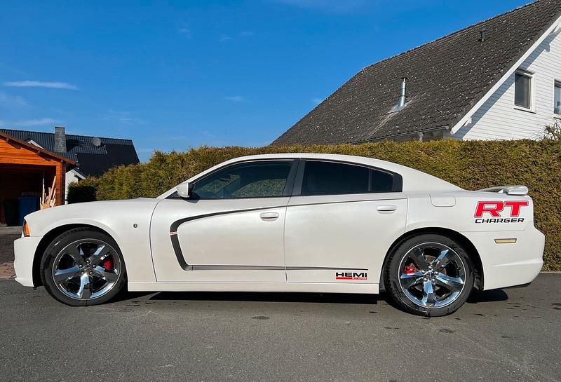 Gebraucht Dodge Charger 375 PS (275 kW) 2013 Weiß Limousine