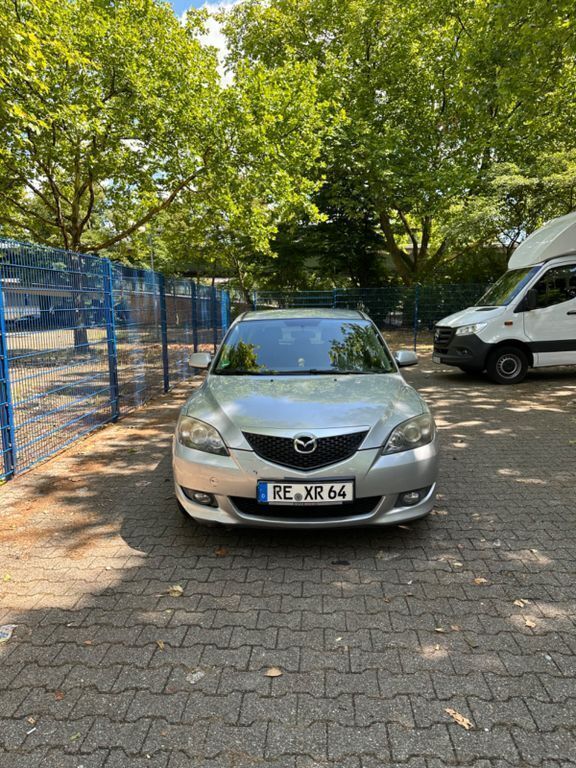 Silber Gebraucht 2005 Mazda 3 Active Limousine | 1.790 € (Fairer Preis) - Bild 1/4