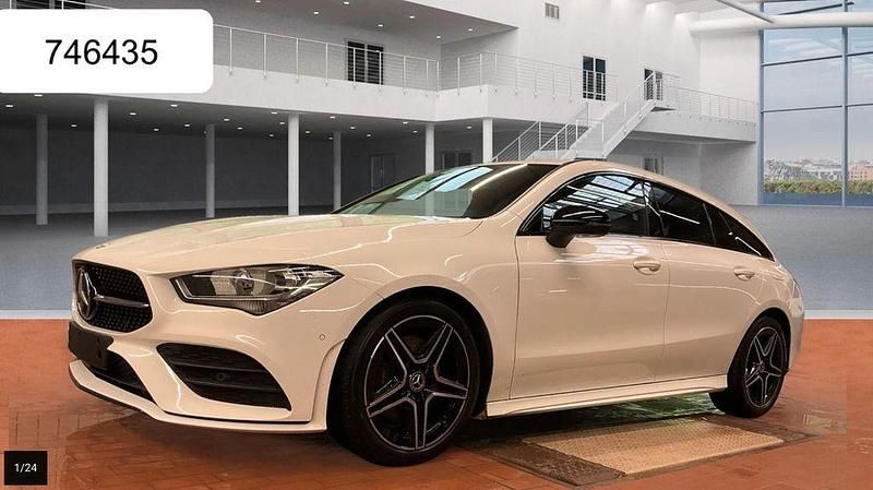 Weiß Gebraucht 2020 Mercedes CLA220 Shooting Brake AMG line Kombi | 28.950 € (Guter Preis) - Bild 1/4