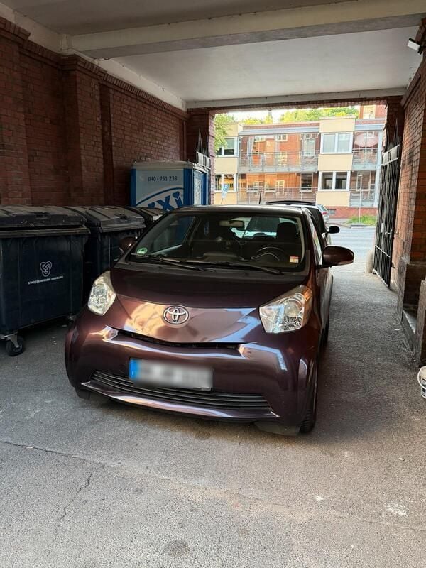 Violet Gebraucht 2009 Toyota iQ Kleinwagen | 3.800 € (Fairer Preis) - Bild 1/4