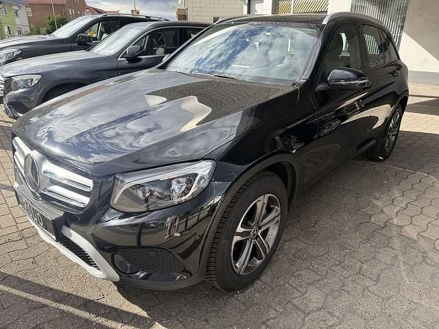 Nachtschwarz Gebraucht 2018 Mercedes GLC220 Luxury SUV | 29.500 € (Fairer Preis) - Bild 1/4