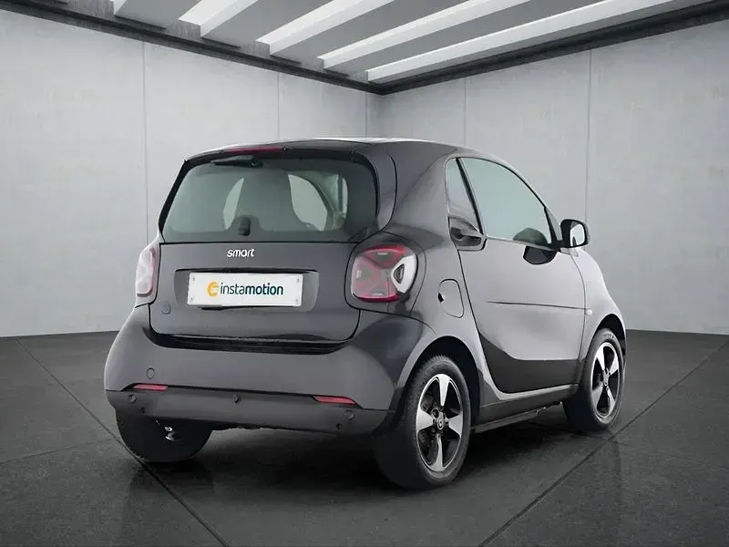 Usata Smart ForTwo Coupé Passion 60 kW (82 CV) 2024 Nero Utilitaria