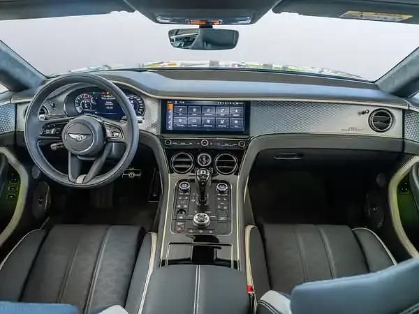 Neu Bentley Continental 782 PS (575 kW) 2025 Grün Limousine