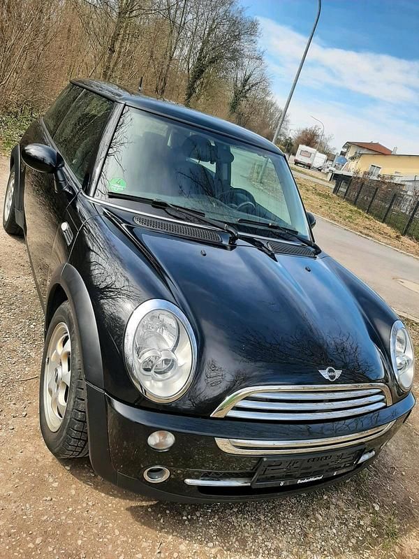 Gebraucht Mini Cooper 90 PS (66 kW) 2005 Schwarz Kleinwagen