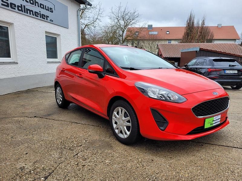 Gebraucht Ford Fiesta Trend 101 PS (74 kW) 2021 Rot Kleinwagen