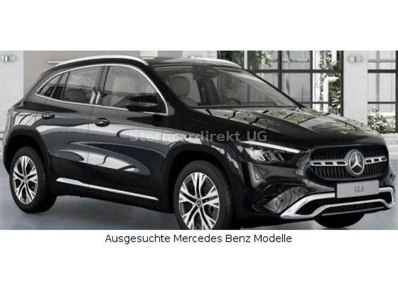 Kosmosschwarzmetallic (metallic) Gebraucht 2024 Mercedes GLA220 SUV | 40.890 € (Superpreis) - Bild 1/4