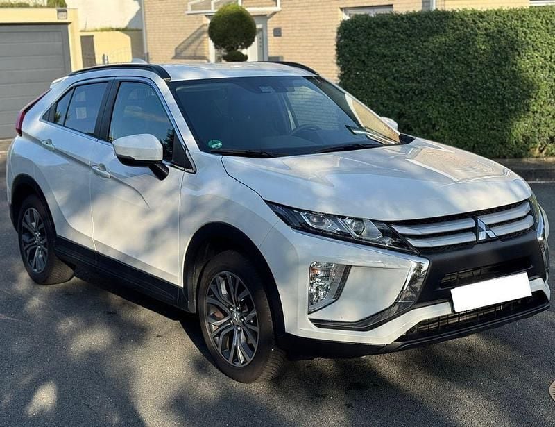 Weiß Gebraucht 2019 Mitsubishi Eclipse Cross SUV | 13.800 € (Guter Preis) - Bild 1/4