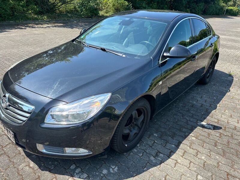 Schwarz Gebraucht 2012 Opel Insignia Limousine | 3.190 € (Superpreis) - Bild 1/4