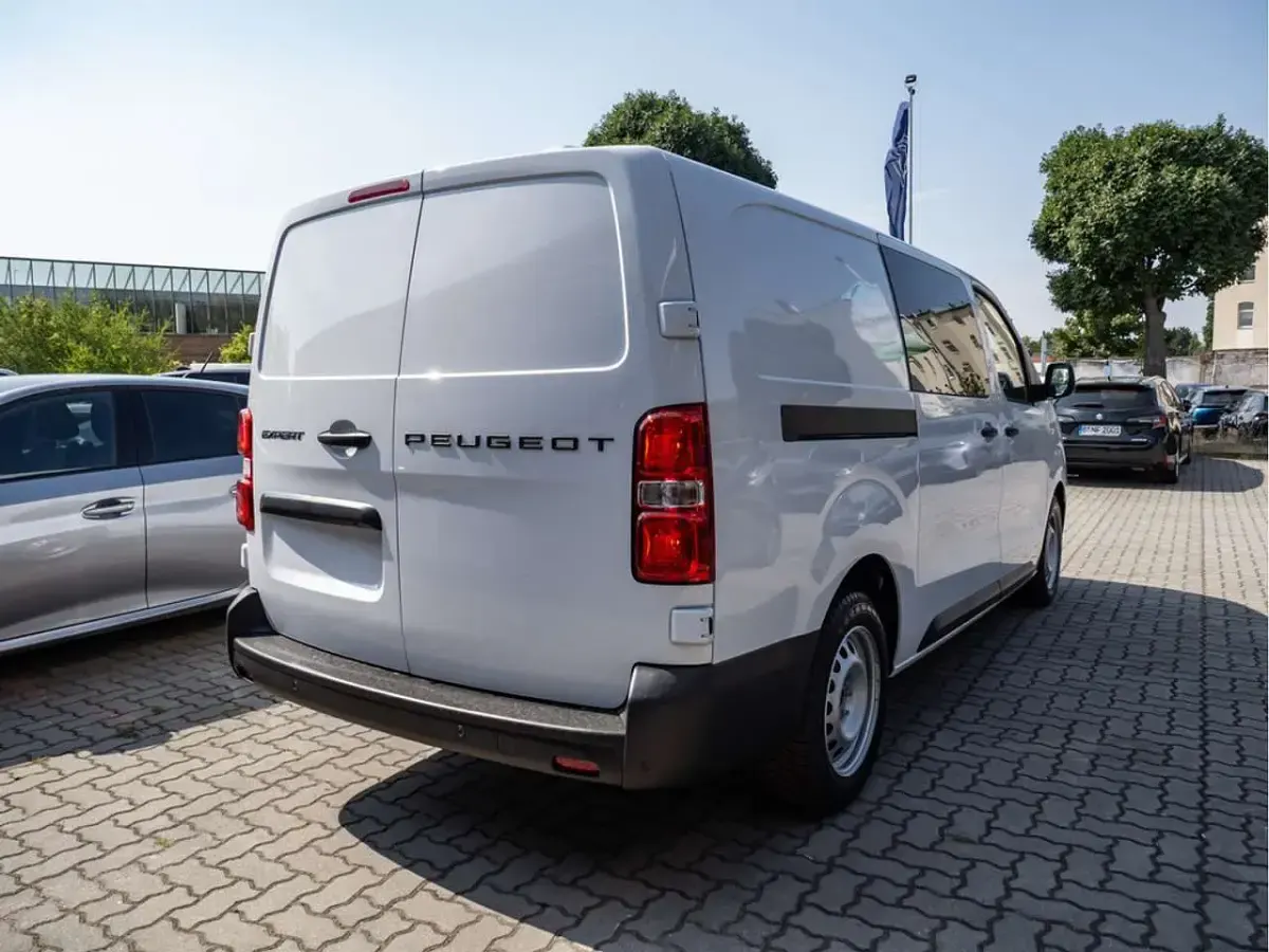 Neu Peugeot Expert 144 PS (105 kW) 2025 Weiss Van