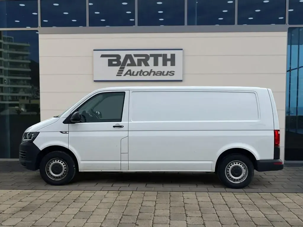 Gebraucht VW T6 150 PS (110 kW) 2018 Candyweiß Van