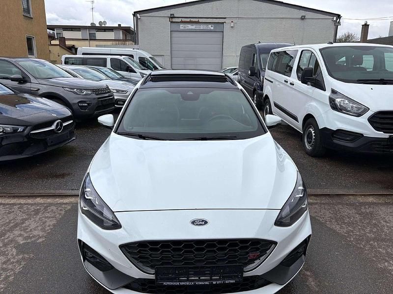 Gebraucht Ford Focus ST 190 PS (139 kW) 2022 Weiß Kombi