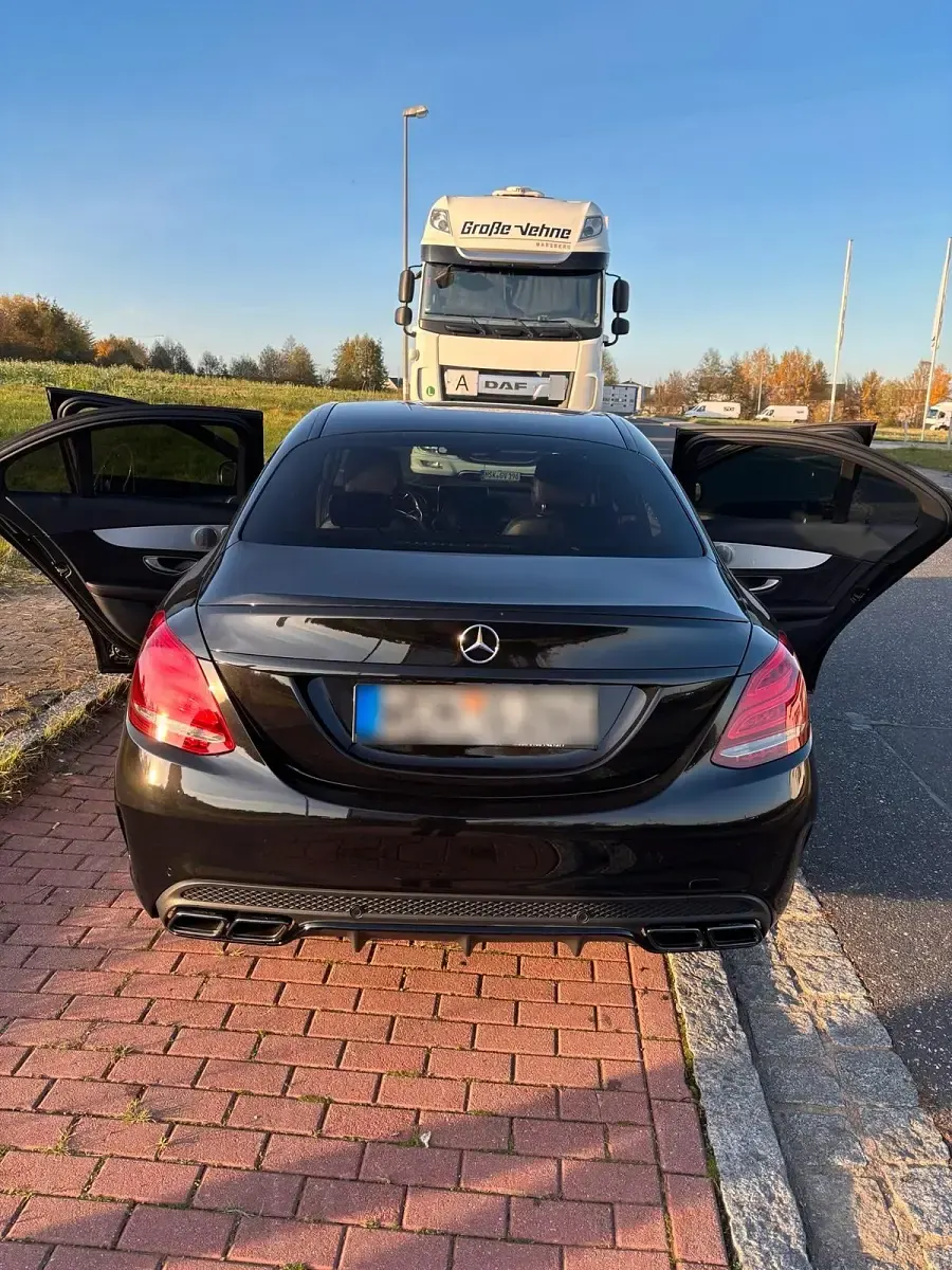 Gebraucht Mercedes C43 AMG AMG 367 PS (269 kW) 2015 Schwarz Limousine