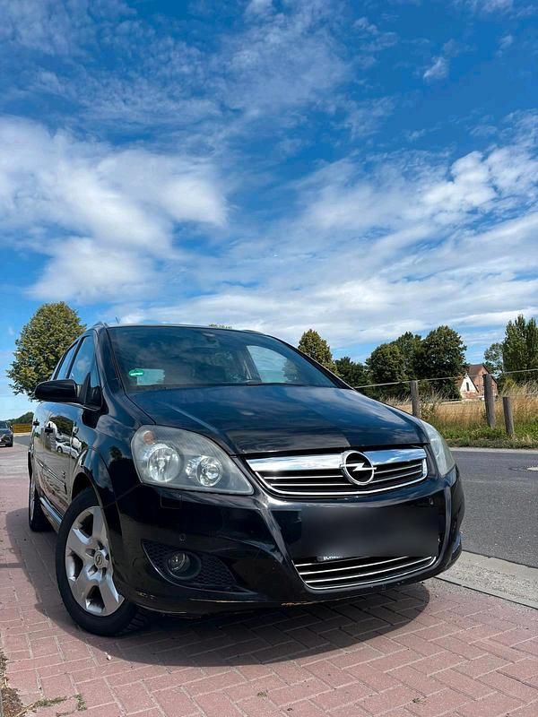 Schwarz Gebraucht 2008 Opel Zafira Van / Kleinbus | 3.850 € (Etwas zu teuer) - Bild 1/4