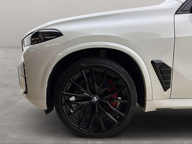 Gebraucht BMW X5 M Sport 530 PS (389 kW) 2024 Weiß SUV
