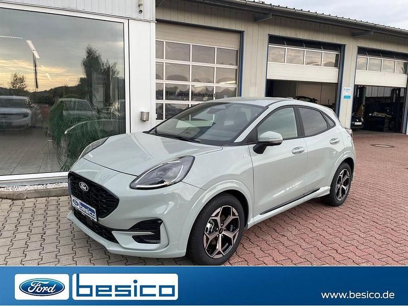 Cactus gray Neu 2025 Ford Puma Gen-E ST-Line SUV | 26.500 € - Bild 1/4