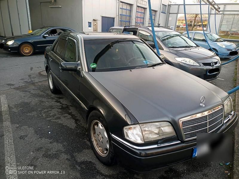 Schwarz Gebraucht 1996 Mercedes C280 Elegance Limousine | 3.400 € (Fairer Preis) - Bild 1/4