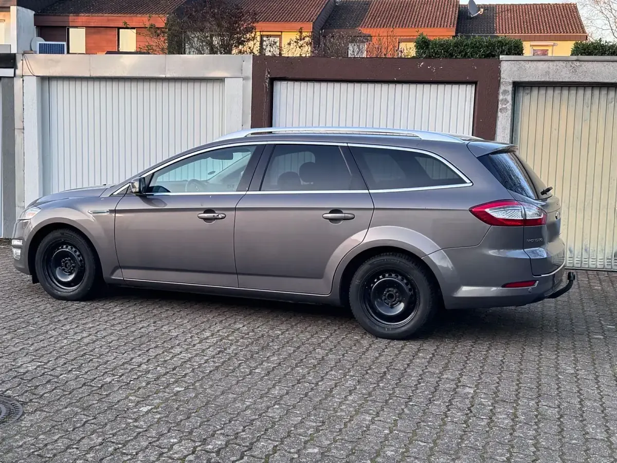 Używany Ford Mondeo Titanium 163 KM (119 kW) 2012 Brązowy Kombi