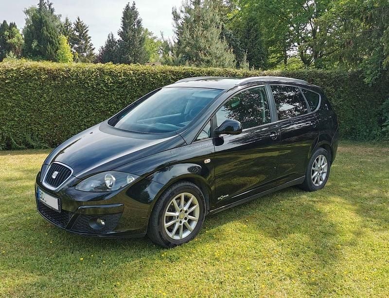 Schwarz Gebraucht 2013 Seat Altea XL Ecomotive Van / Kleinbus | 5.500 € (Fairer Preis) - Bild 1/4
