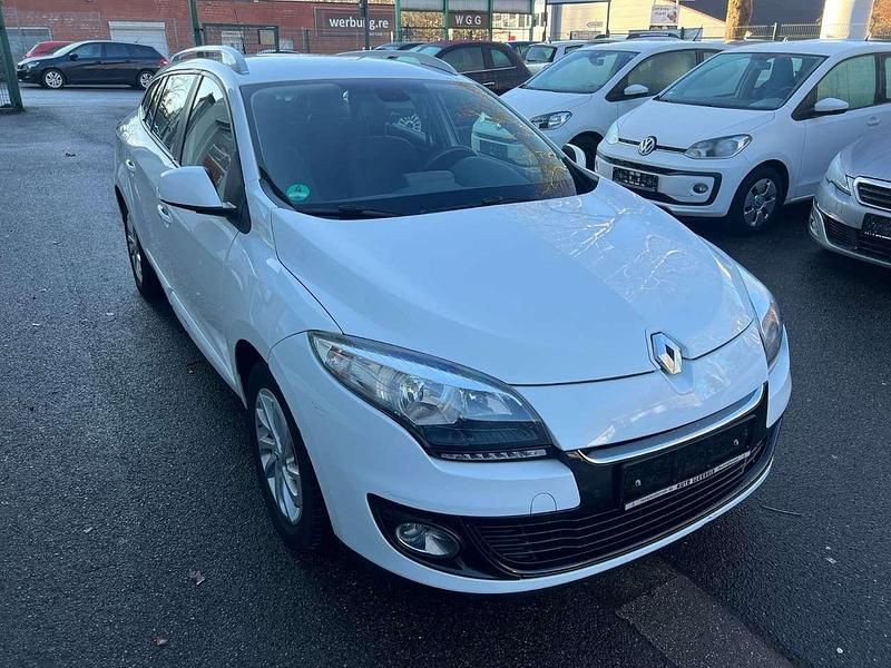 Gebraucht Renault Mégane GrandTour Initiale Paris 101 PS (74 kW) 2013 Weiß Kombi