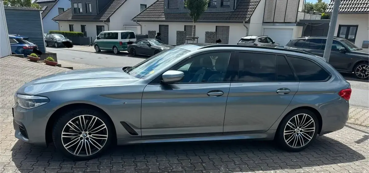 Gebraucht BMW 520 M Sport 190 PS (139 kW) 2018 Blau Kombi