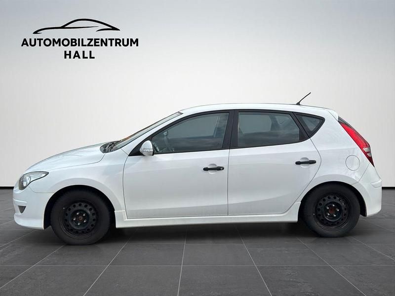 Gebraucht Hyundai i30 Edition 109 PS (80 kW) 2011 Weiß Limousine