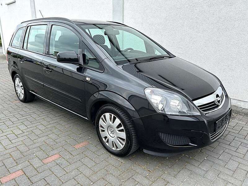 Karbonschw graphitschw midnigh Gebraucht 2013 Opel Zafira Family Van / Kleinbus | 5.993 € (Fairer Preis) - Bild 1/4
