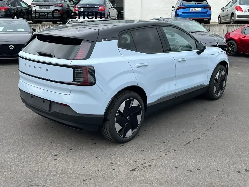 Gebraucht Volvo EX30 Plus 200 kW (272 PS) 2025 Blau SUV