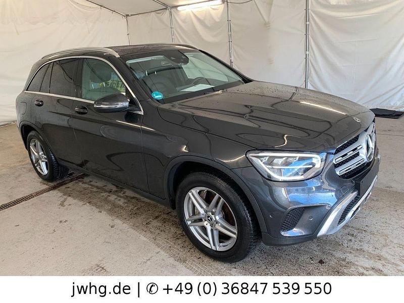 Gebraucht Mercedes GLC300e 320 PS (235 kW) 2021 Grau SUV