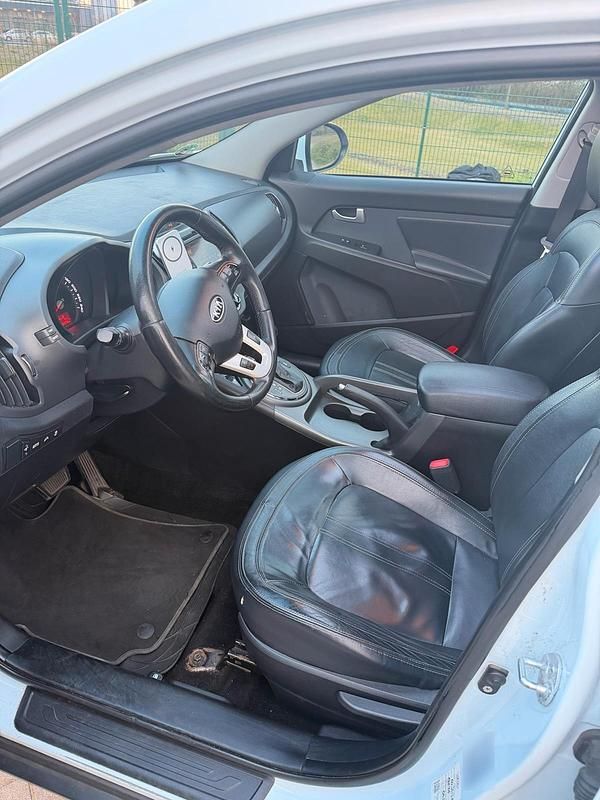 Gebraucht Kia Sportage 184 PS (135 kW) 2012 Weiß SUV