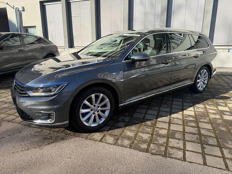 Gebraucht VW Passat GTE 218 PS (160 kW) 2017 Grau Kombi