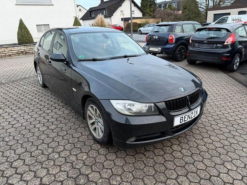 Gebraucht BMW 318 Advantage 143 PS (105 kW) 2008 Schwarz Limousine