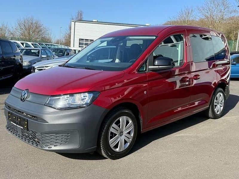 Gebraucht VW Caddy 102 PS (75 kW) 2022 Rot Van / Kleinbus