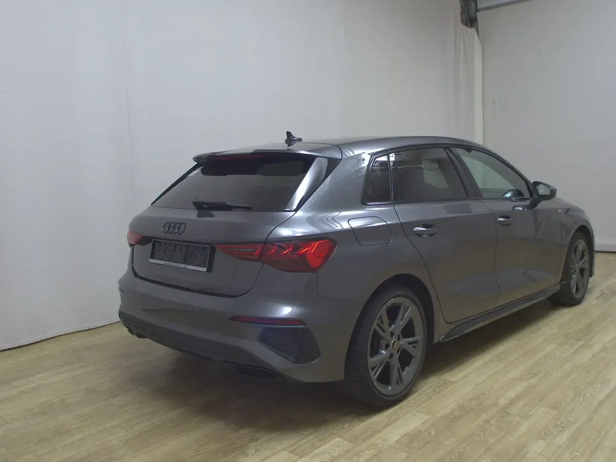 Brugt Audi A3 S-Line 150 HK (110 kW) 2022 Grå Sedan