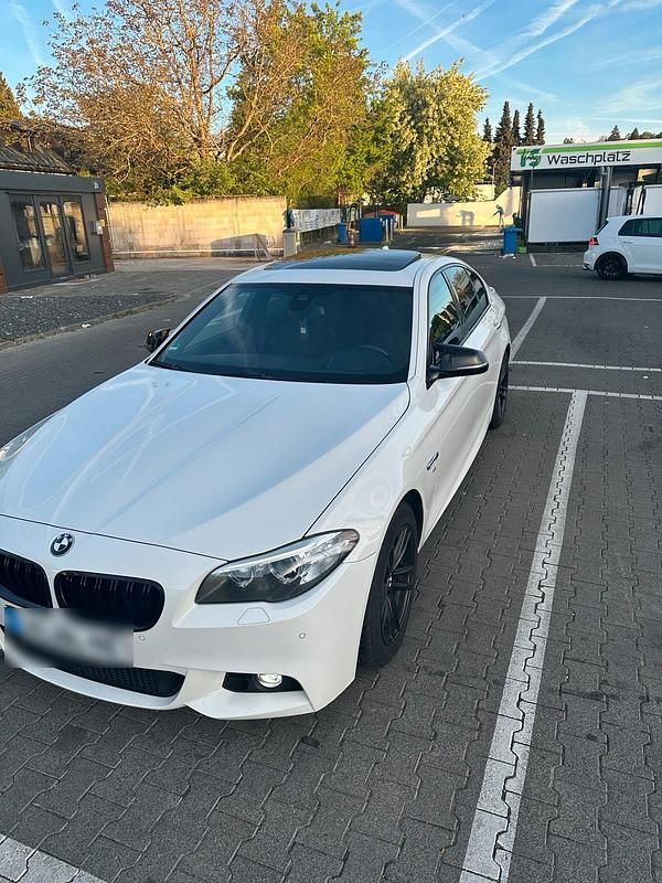 Gebraucht BMW 525 218 PS (160 kW) 2016 Weiß Limousine