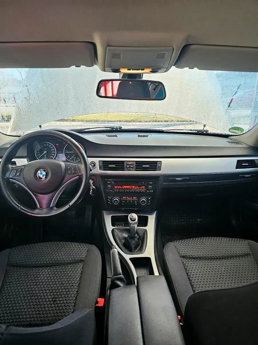 Gebraucht BMW 320 184 PS (135 kW) 2012 Grün Kombi