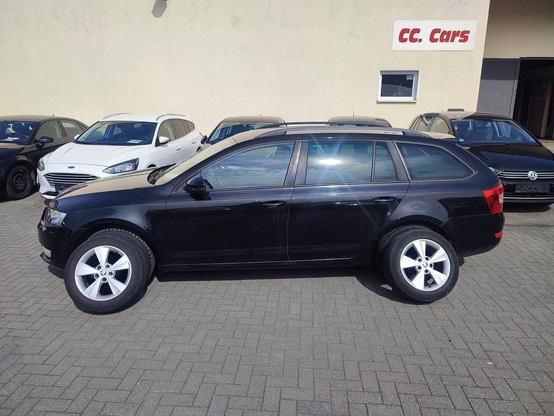 Gebraucht Skoda Octavia Elegance 105 PS (77 kW) 2014 Schwarz Kleinwagen