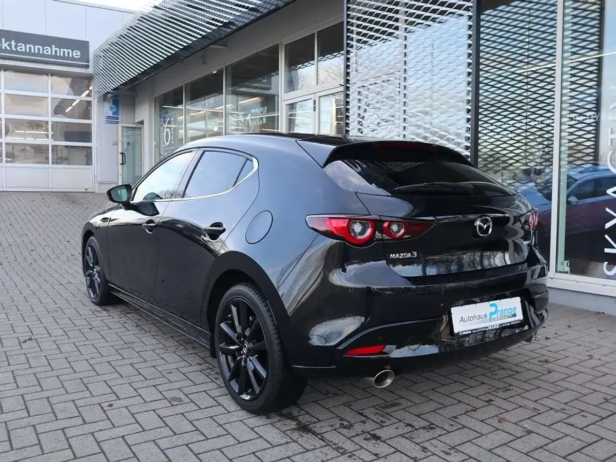 Gebraucht Mazda 3 Exclusive-Line 186 PS (136 kW) 2024 Jet black Limousine
